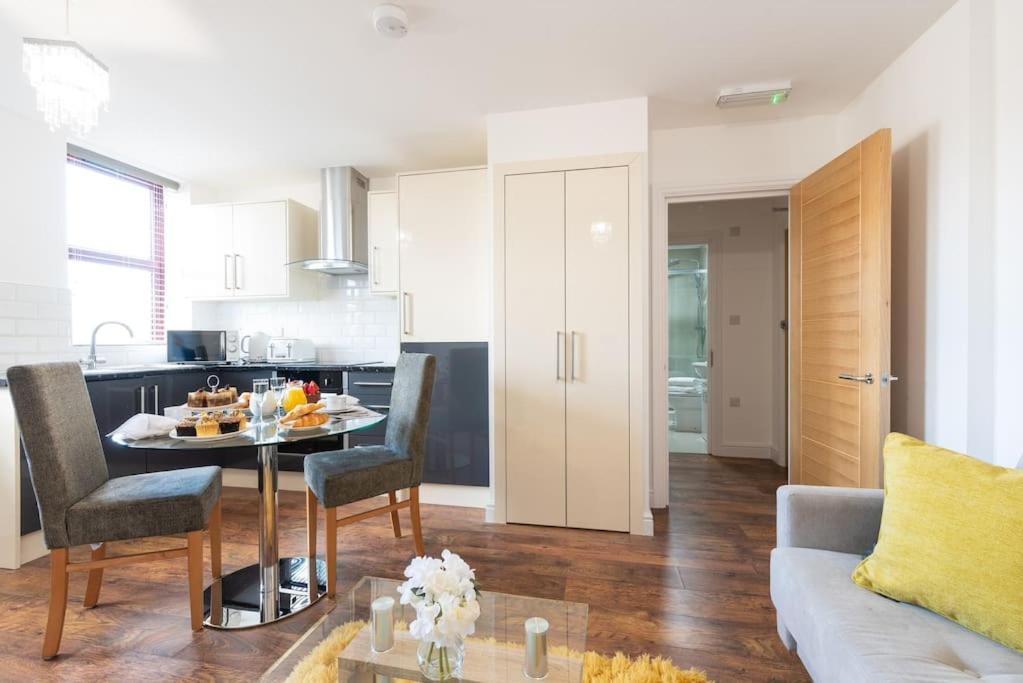 City Apartments By Elegance Living Петербург Номер фото